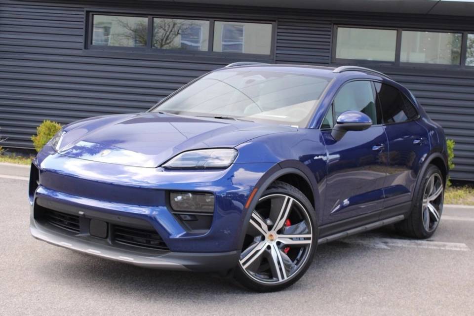 2025 Porsche Macan S