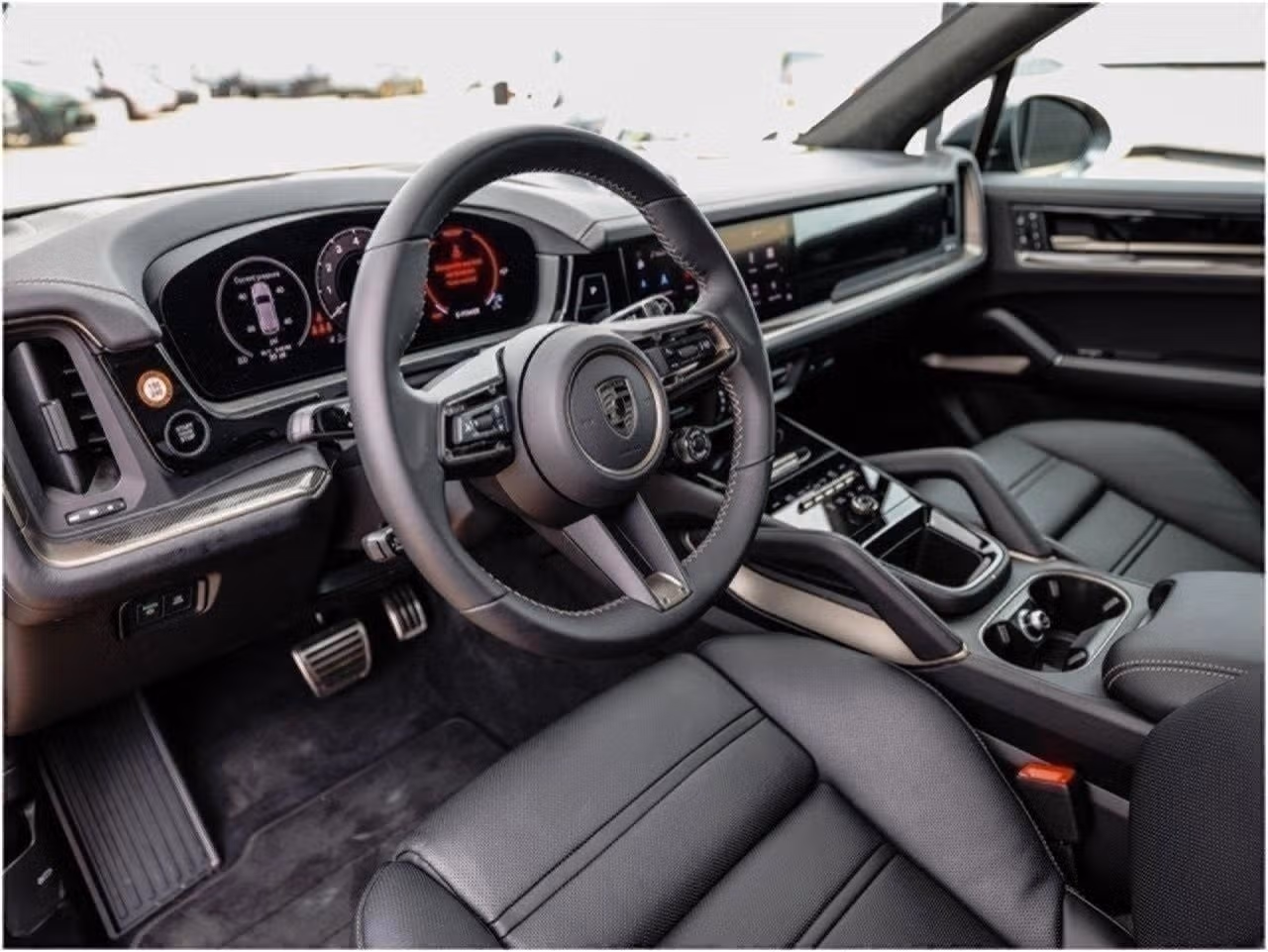 2025 Porsche Cayenne Turbo E-Hybrid - Photo 28