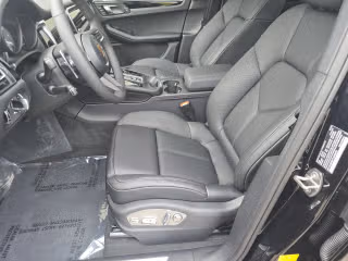2026 Porsche Macan S - Photo 33