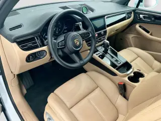 2025 Porsche Macan Base - Photo 29