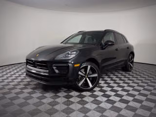 2026 Porsche Macan T - Photo 1