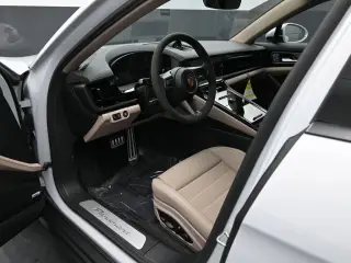 2025 Porsche Panamera Base - Photo 29