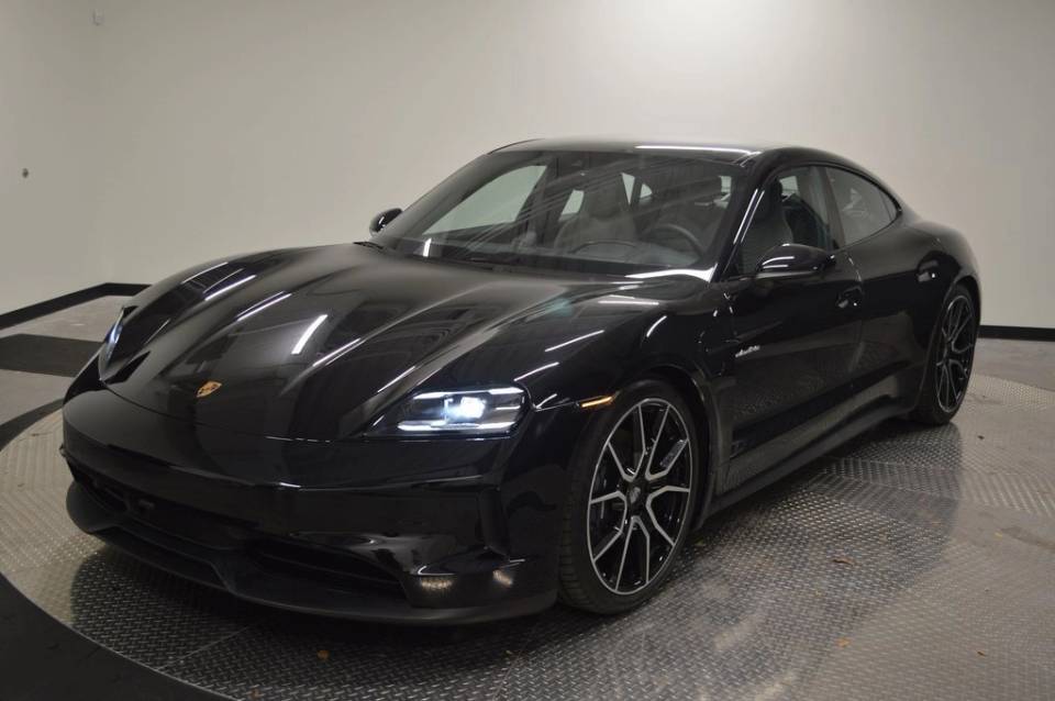 2025 Porsche Taycan Base