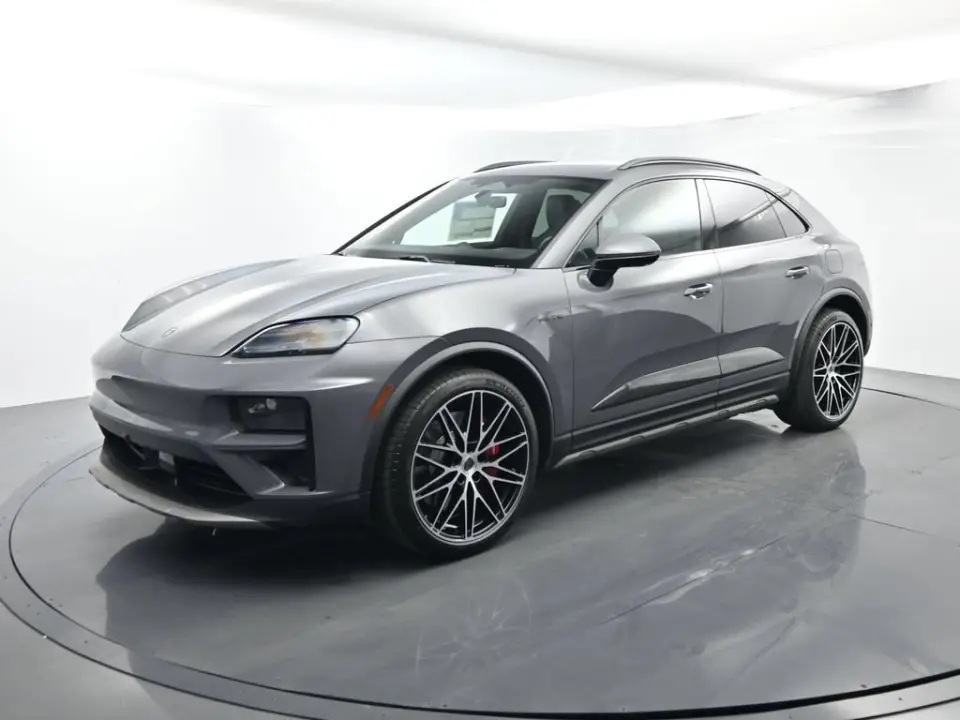 2026 Porsche Macan Turbo Electric - Photo 7