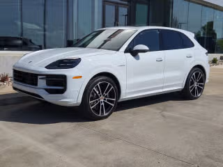2025 Porsche Cayenne E-Hybrid's photo
