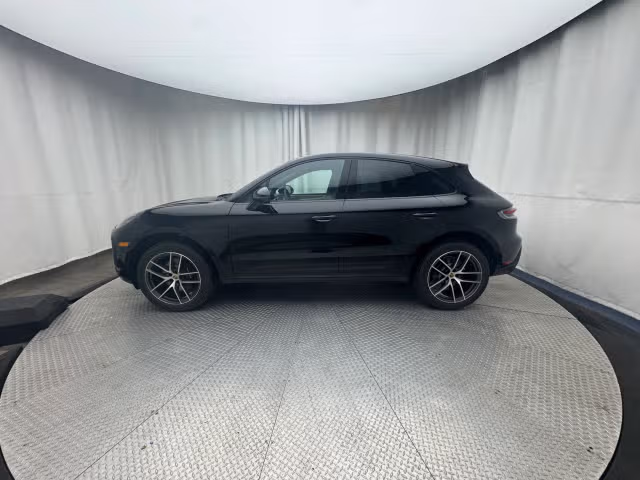 2025 Porsche Macan Base - Photo 10