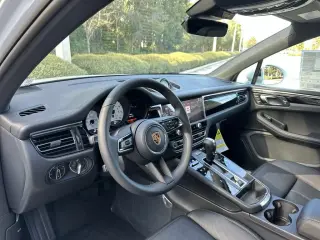 2026 Porsche Macan S - Photo 29