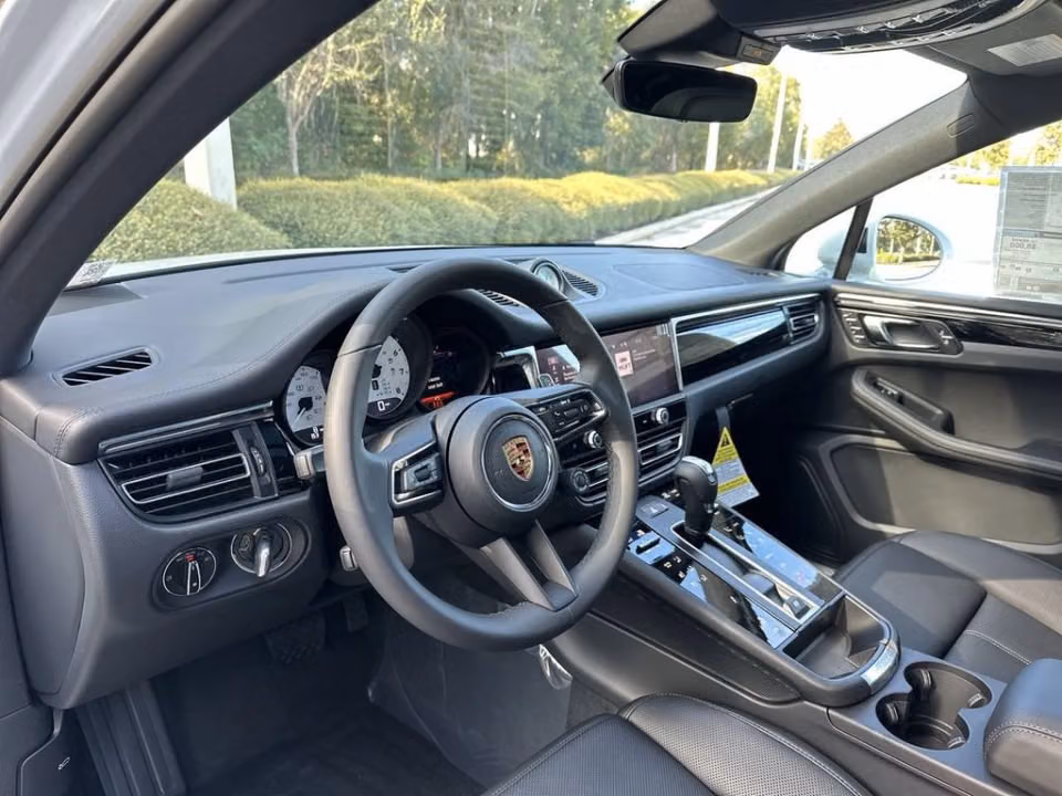 2026 Porsche Macan S - Photo 27