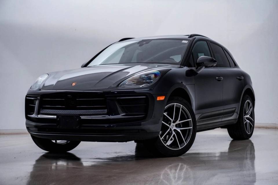 2025 Porsche Macan T