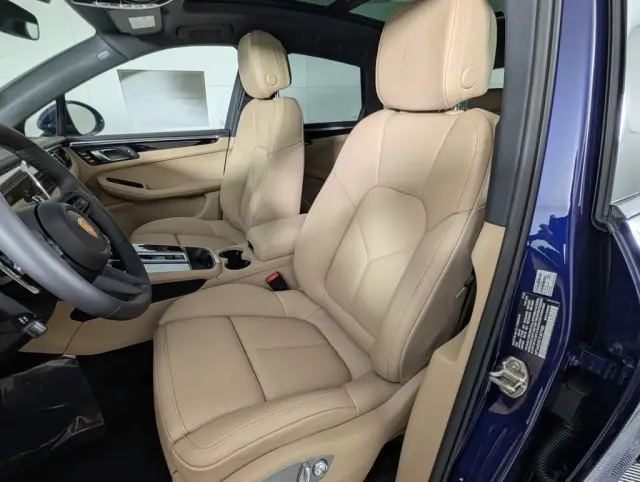 2026 Porsche Macan T - Photo 38