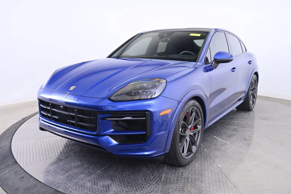 2025 Porsche Cayenne Coup GTS