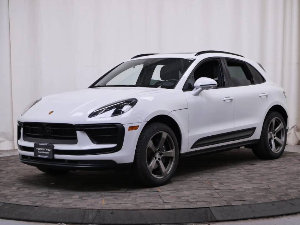 2025 Porsche Macan