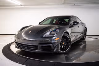 2018 Porsche Panamera 4's photo