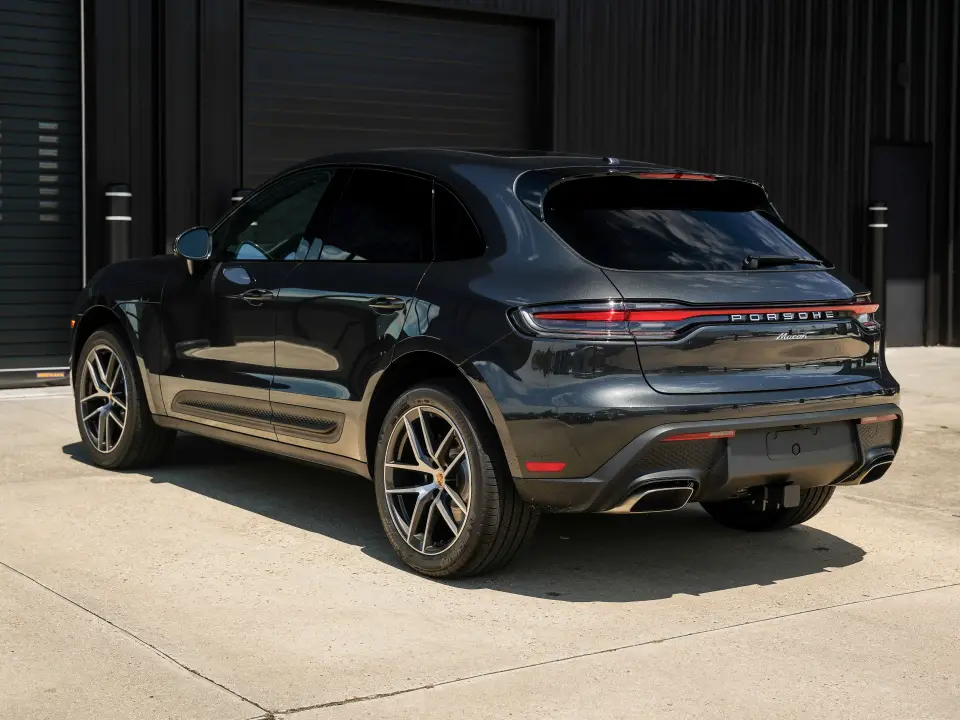 2026 Porsche Macan - Photo 23