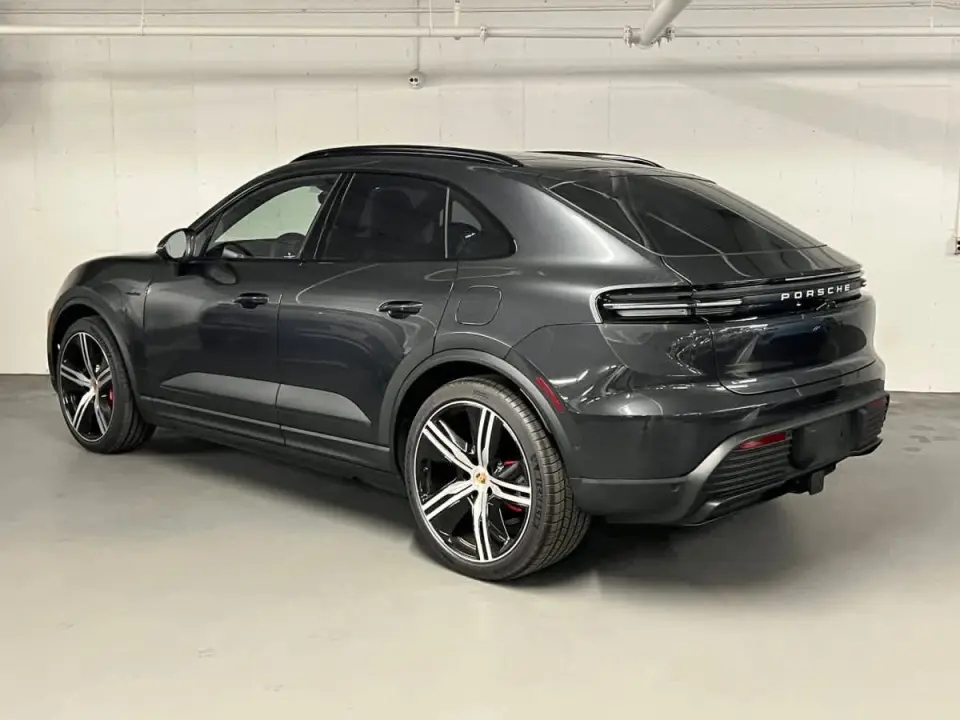2026 Porsche Macan S - Photo 23