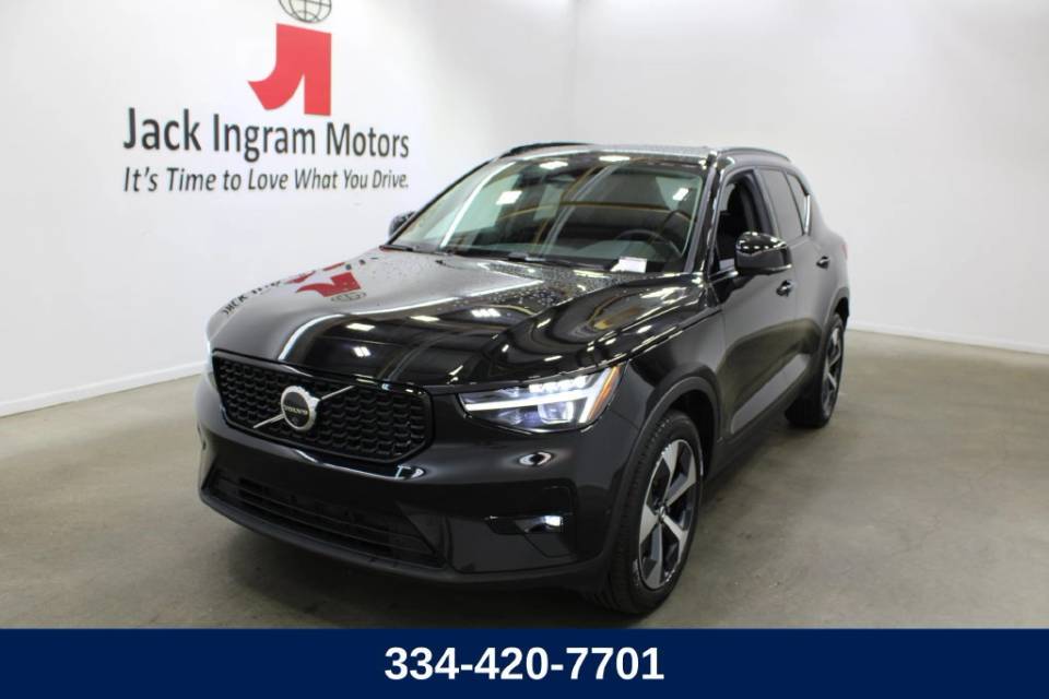 2026 Volvo XC40 Plus