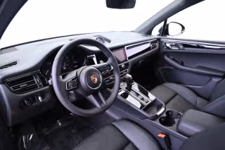 2025 Porsche Macan Base - Photo 25