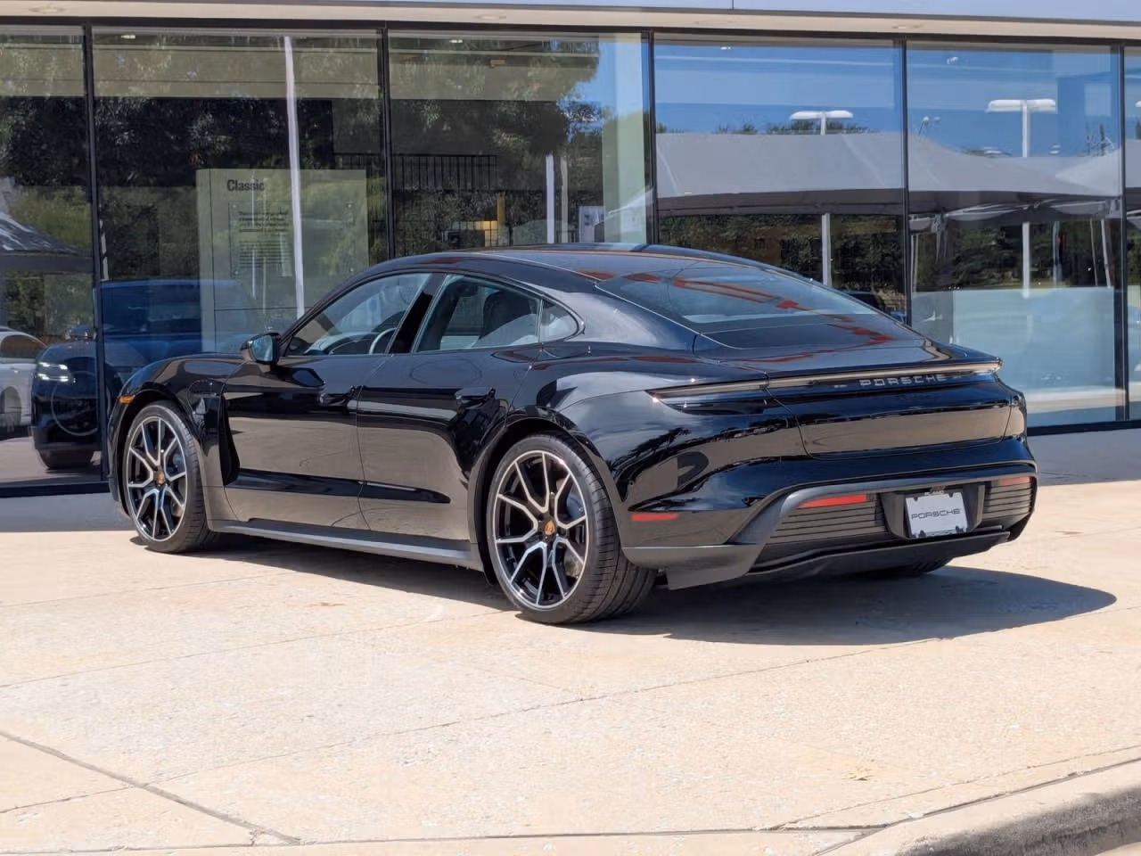 2025 Porsche Taycan Base - Photo 20
