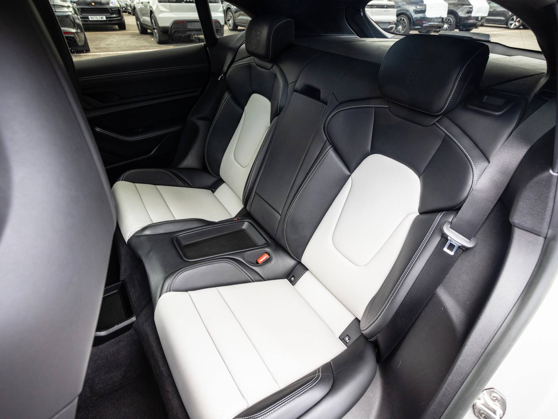 Taycan GTS Sport Turismo, photo 48 of 48