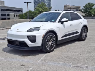 2025 Porsche Macan