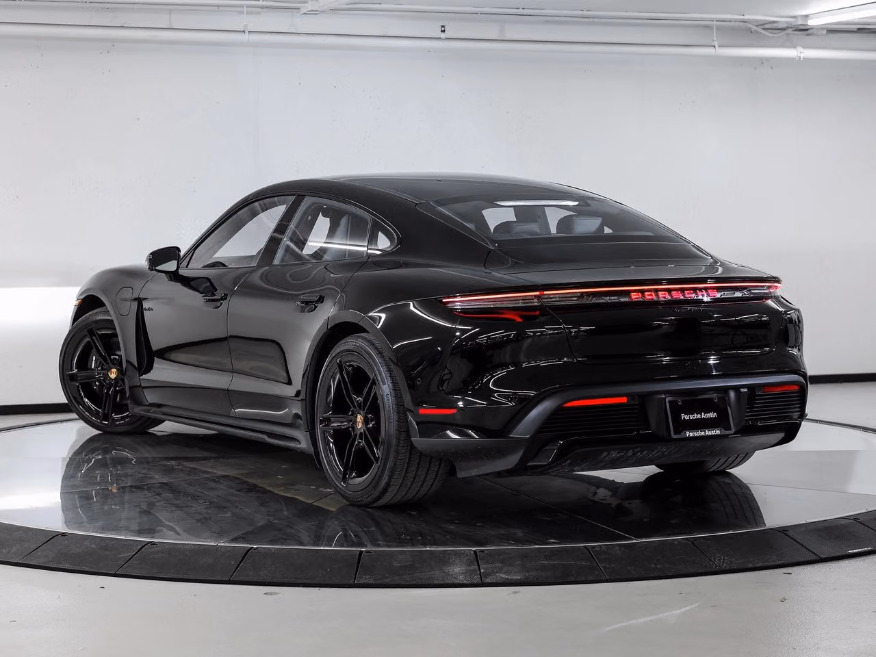 2026 Porsche Taycan Base - Photo 20