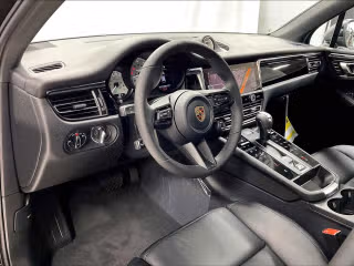 2026 Porsche Macan T - Photo 25