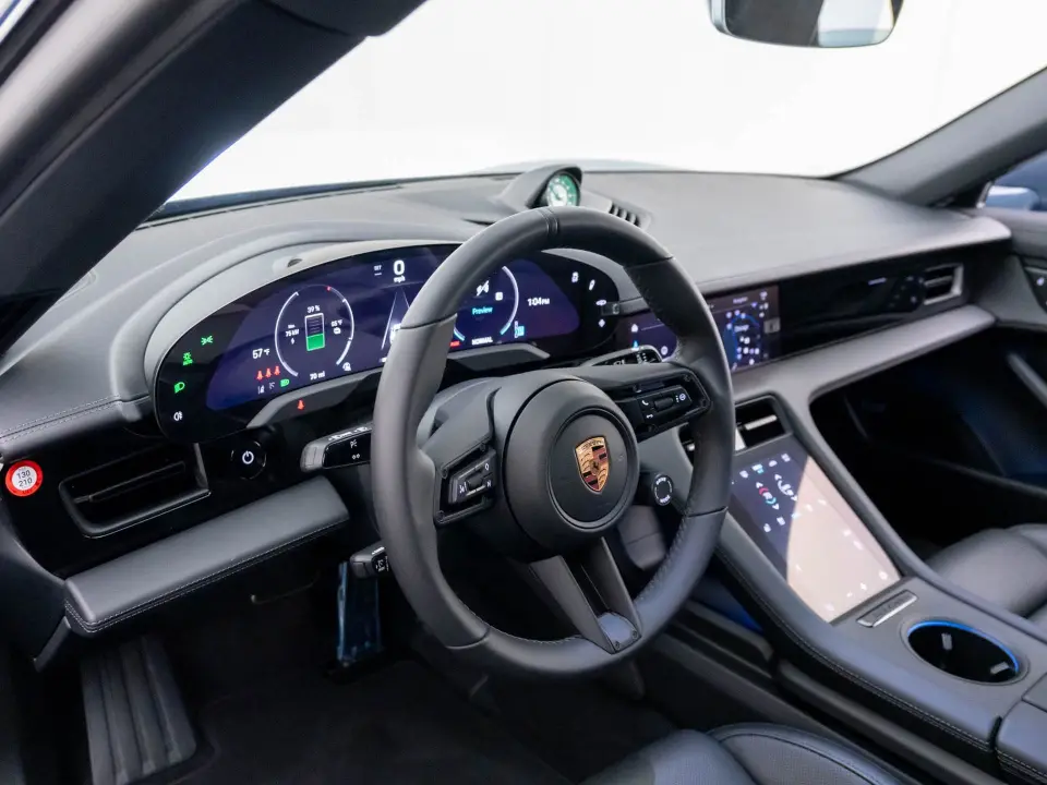 2026 Porsche Taycan Base - Photo 31