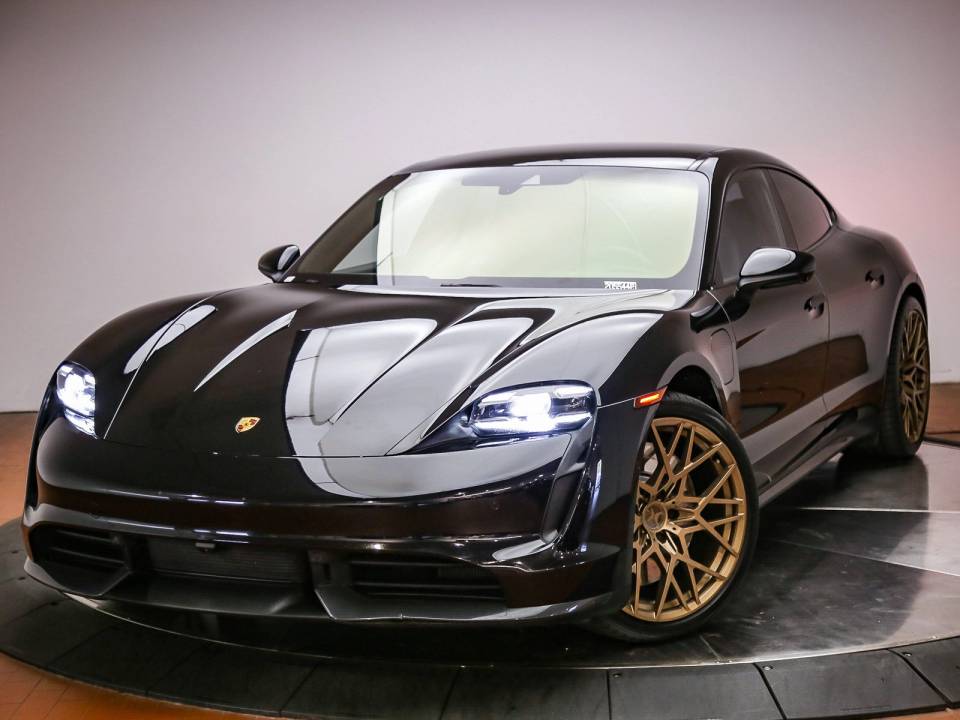 2020 Porsche Taycan Turbo