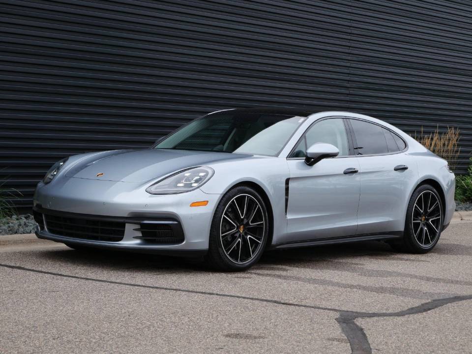2018 Porsche Panamera S