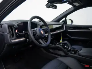 2026 Porsche Cayenne E-Hybrid - Photo 29