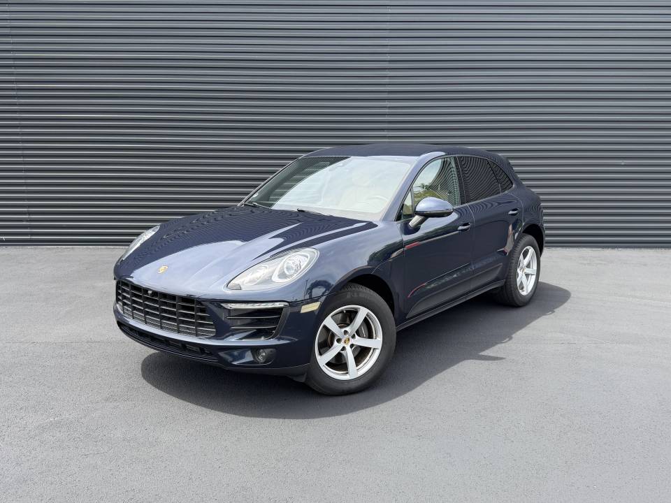 2018 Porsche Macan Sport Edition