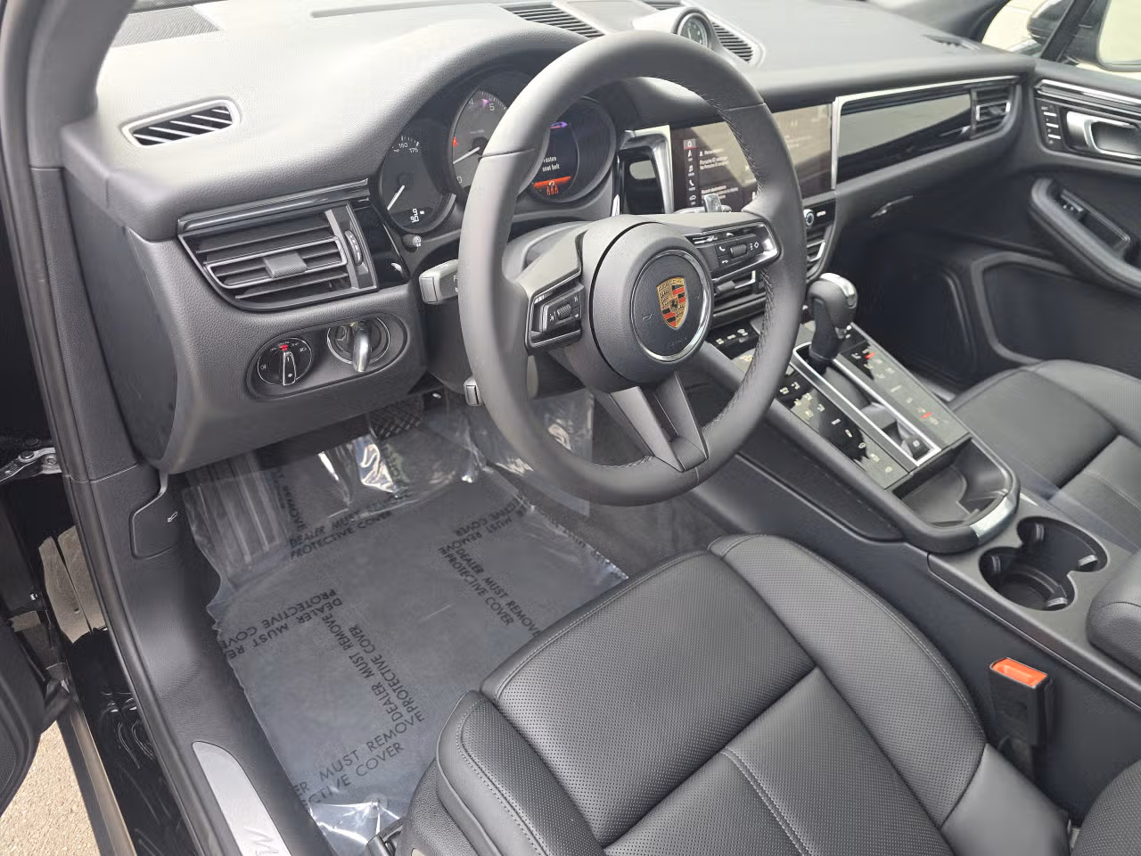 2026 Porsche Macan S - Photo 28