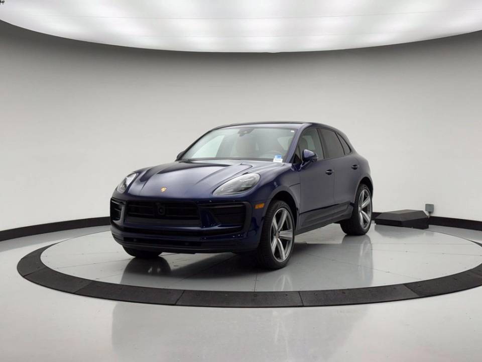 2026 Porsche Macan Base