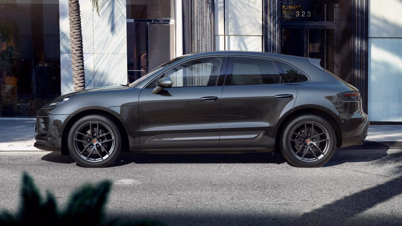 2024 Porsche Macan T (MY24)