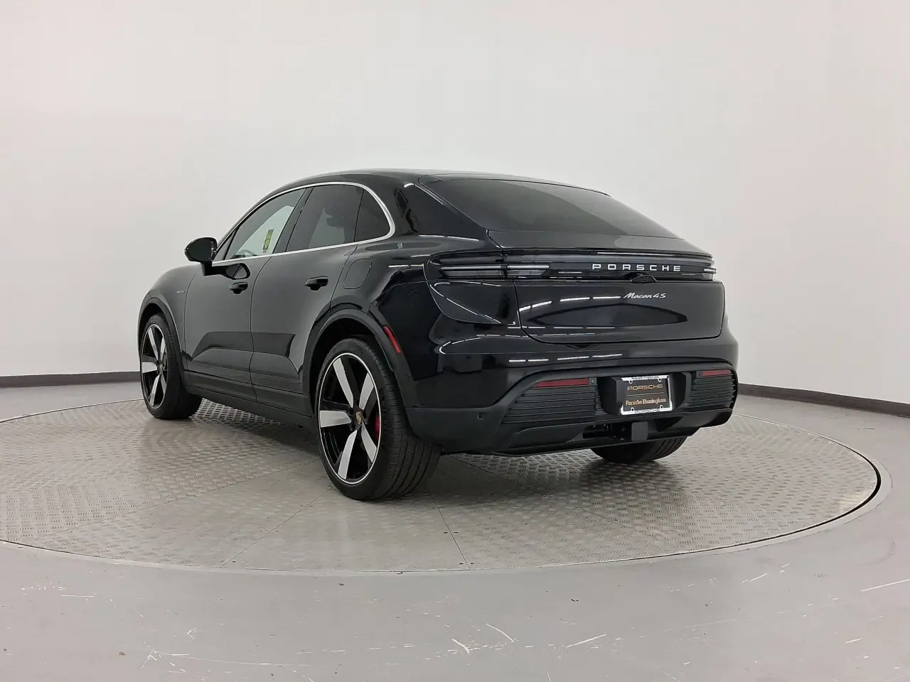 2025 Porsche Macan S - Photo 24