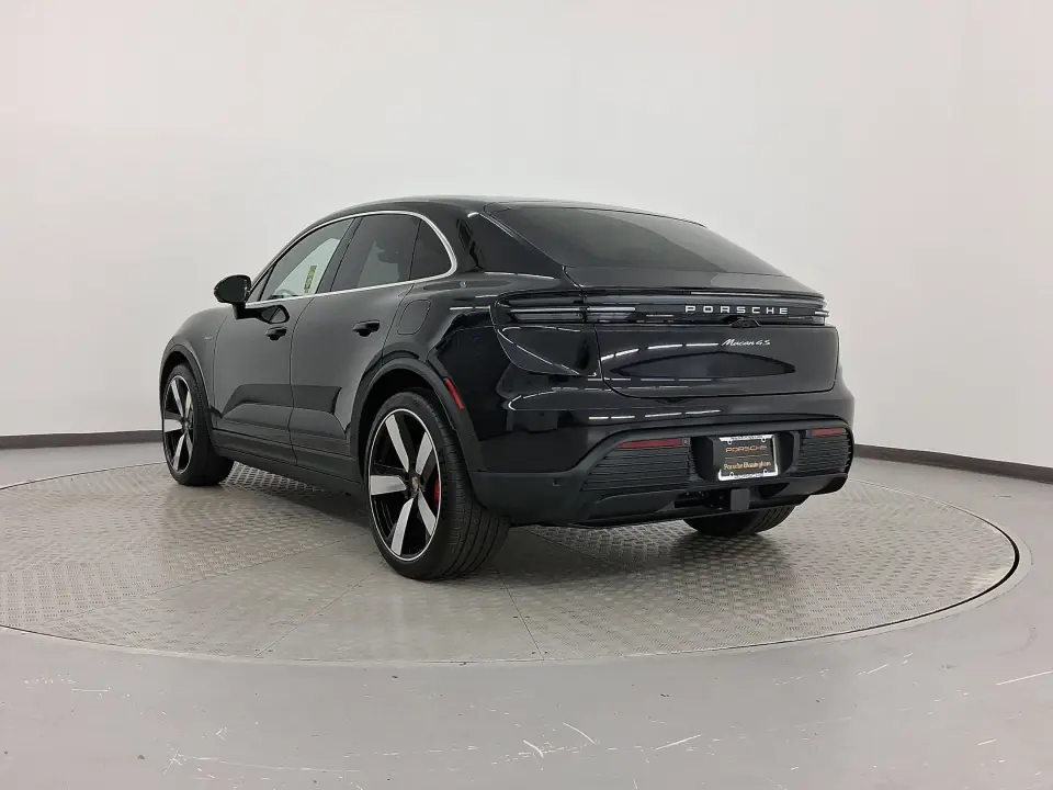 2025 Porsche Macan S - Photo 23