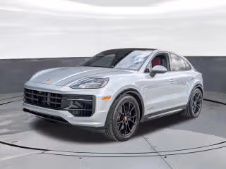 2025 Porsche Cayenne GTS's photo