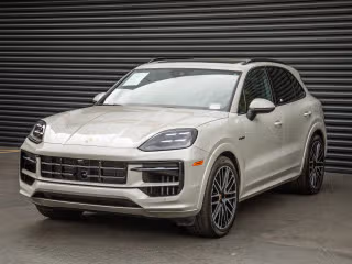 2026 Porsche Cayenne S E-Hybrid's photo