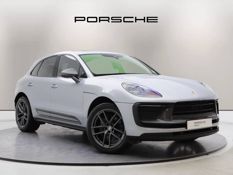 2024 PORSCHE MACAN