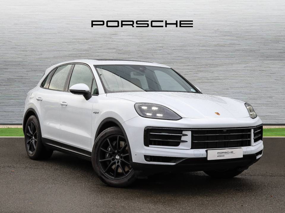 2025 PORSCHE CAYENNE