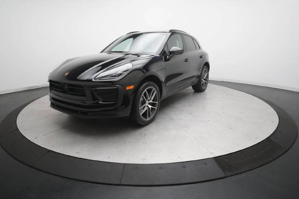 2026 Porsche Macan T