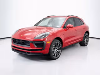 2026 Porsche Macan -'s photo