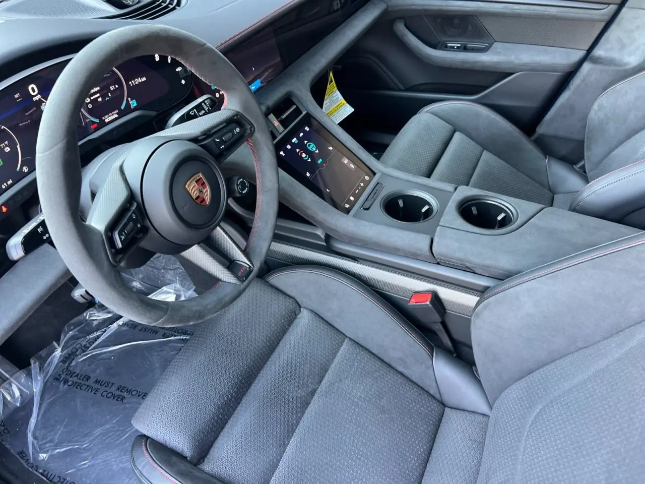 2026 Porsche Taycan GTS - Photo 40