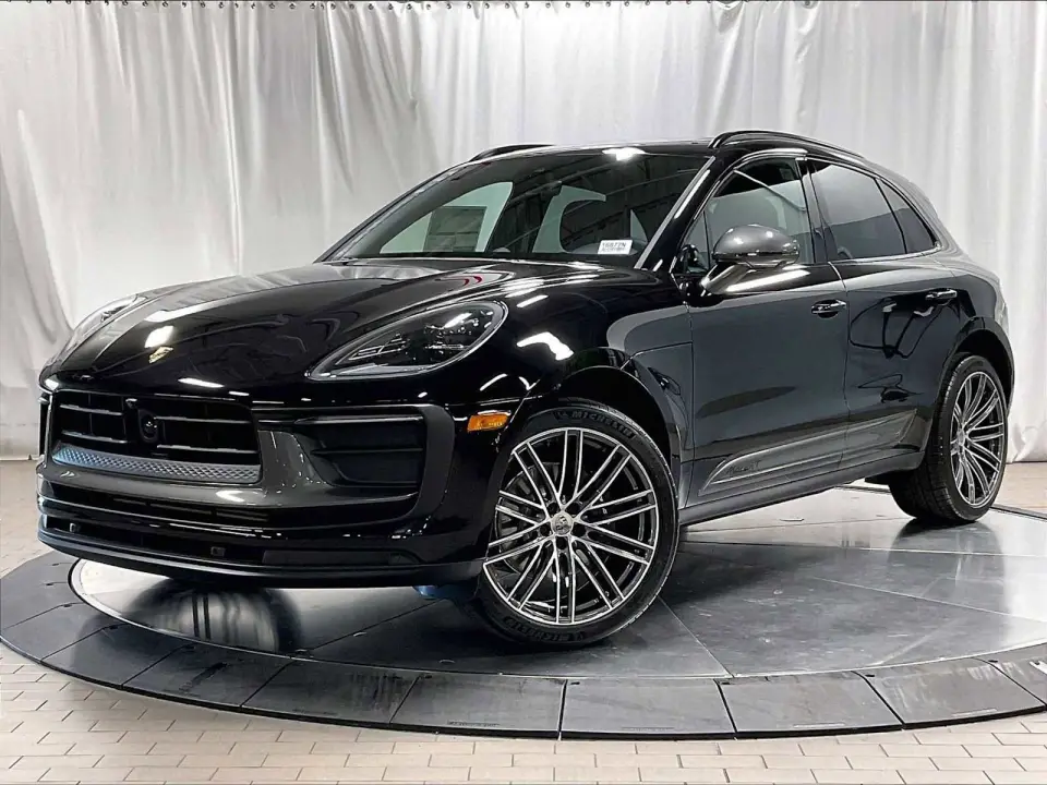 2026 Porsche Macan T - Photo 7