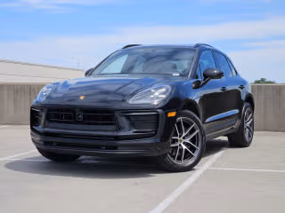 2026 Porsche Macan's photo