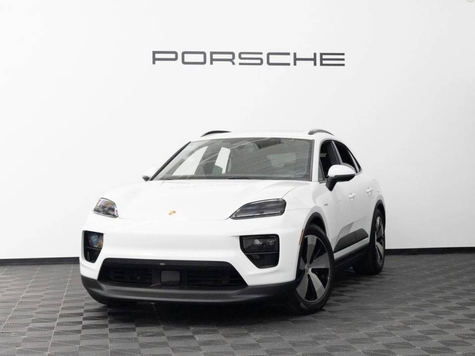 2026 Porsche Macan
