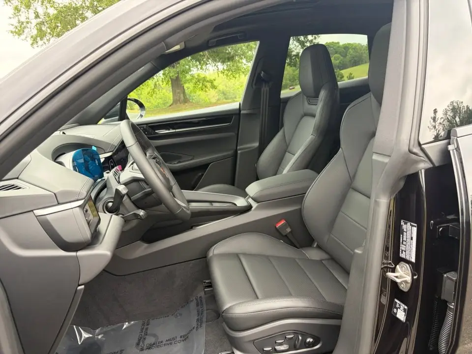 2026 Porsche Macan Base - Photo 40