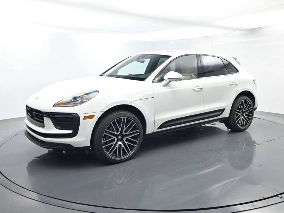 2025 Porsche Macan
