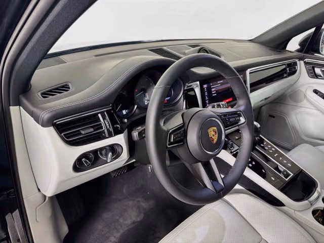 2026 Porsche Macan S - Photo 26