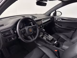 2026 Porsche Macan S - Photo 25